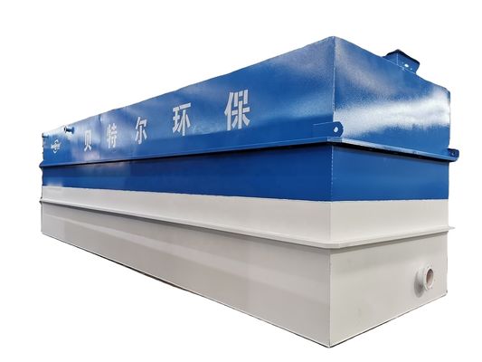 Een afvalwaterzuiveringsinstallatie met een automatische bedieningsbox en één van de kerncomponenten