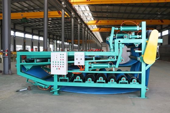 Carbon Steel Belt Filter Press voor het ontwateren van slib van ijzerertsfabrieken